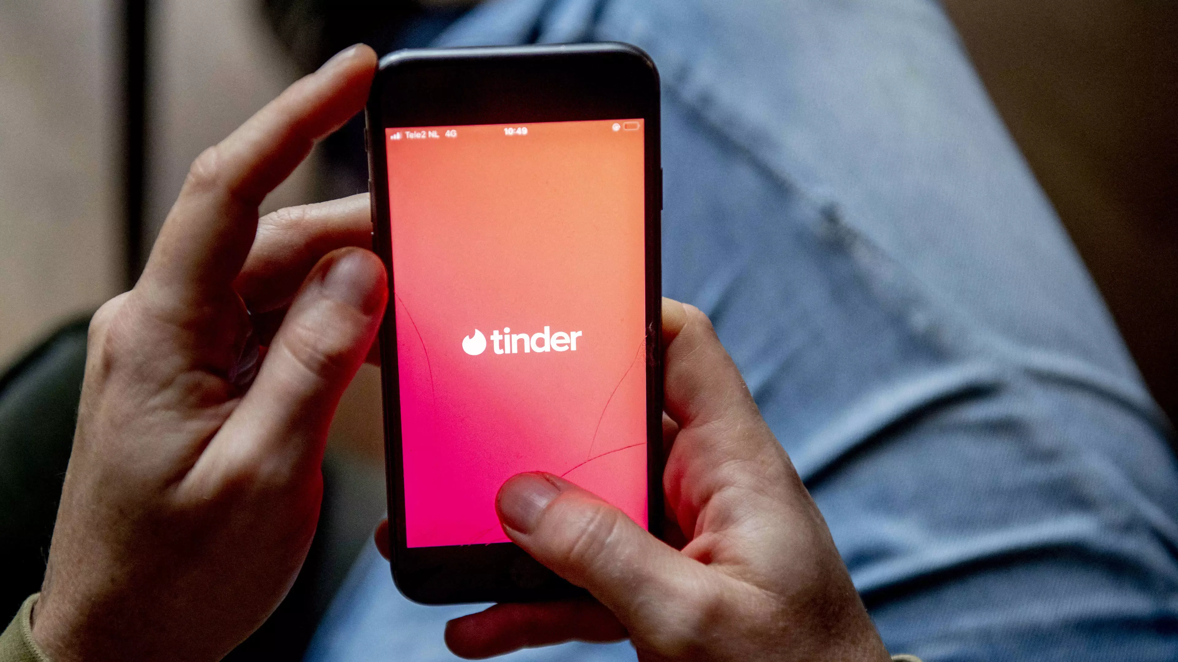 Tinder Will Allow Users To Do Criminal Background Checks On Potential Dates