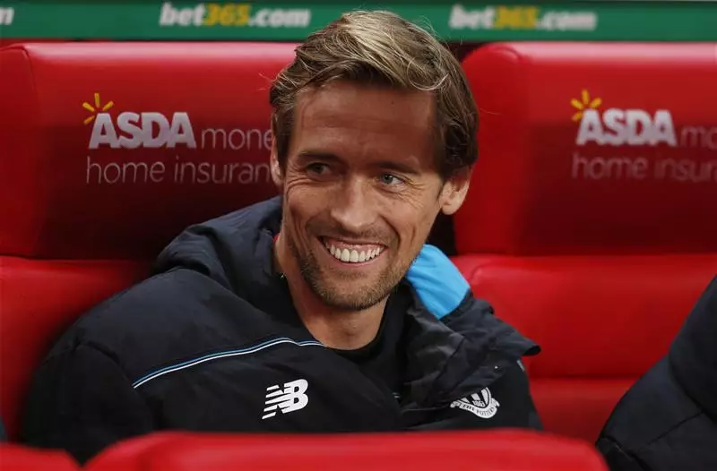 Peter Crouch Hilariously Takes Dig At Stoke City