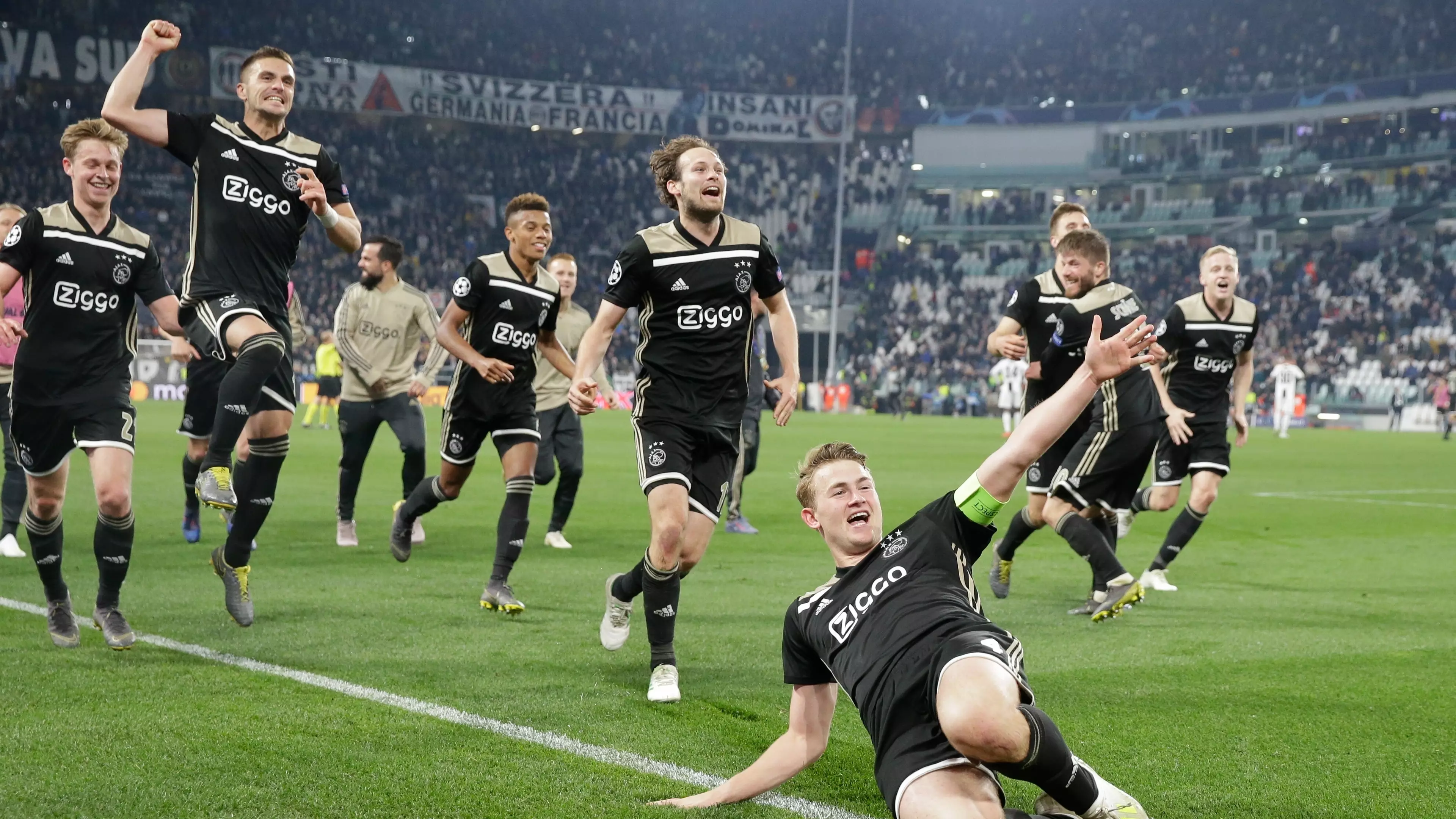 Eredivisie Postpone Entire Round Of Fixtures To Help Ajax Prepare For Tottenham Game 