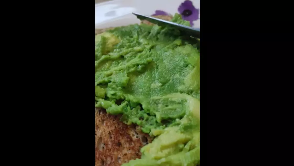 This nifty trick demonstrates how to mash an avocado without cutting it (