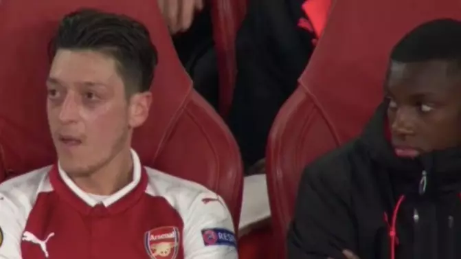 The Moment Eddie Nketiah Was Caught Staring At Mesut Ozil For An Uncomfortably Long Time 