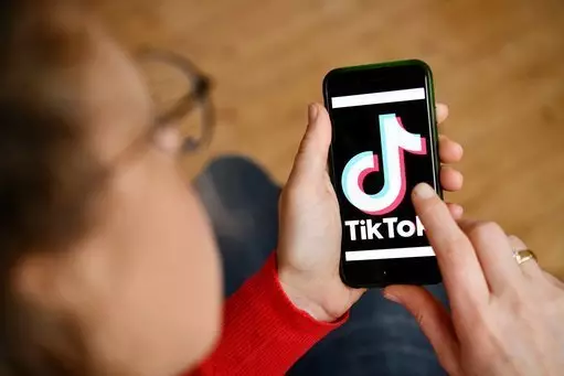 The woman saw her husband on a TikTok video.