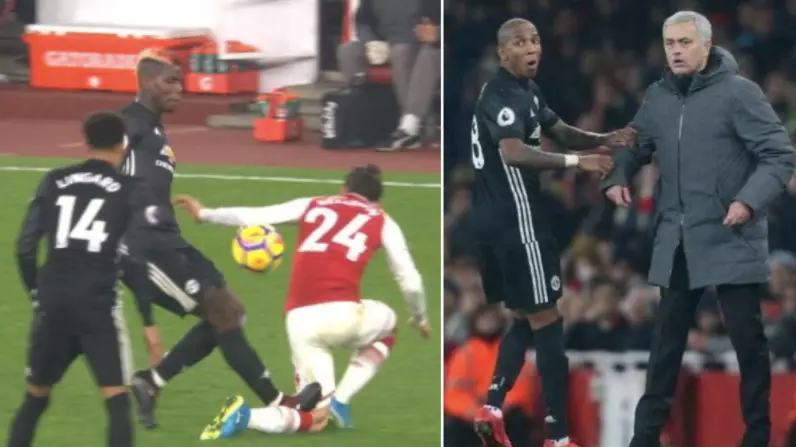 The Linesman's Reaction To Paul Pogba's Sending Off Against Arsenal Is Priceless 