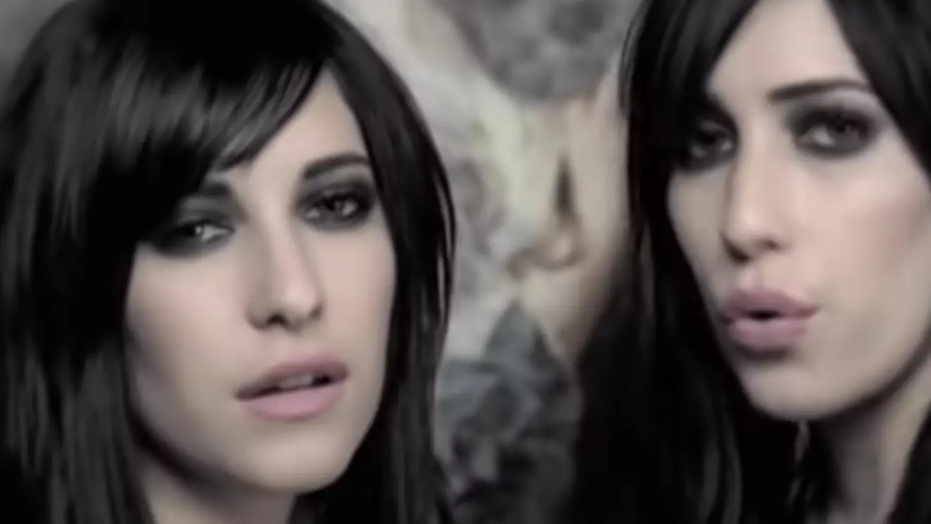 Melbourne Music Festival Hoping To Set World Record For Most People Singing 'Untouched' By The Veronicas
