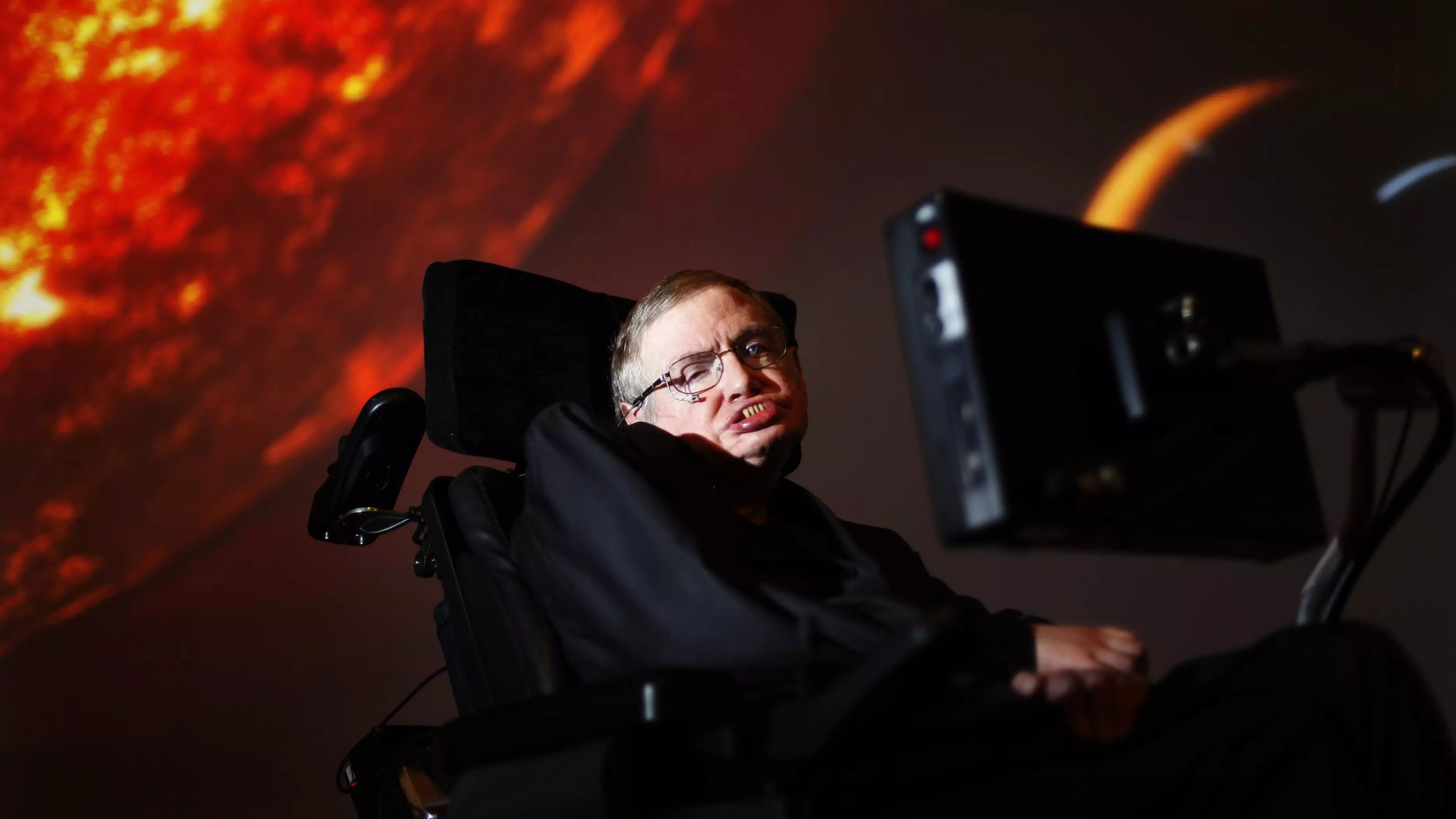 Stephen Hawking Wrote Paper Weeks Before His Death Explaining How We Can Detect Other Universes 
