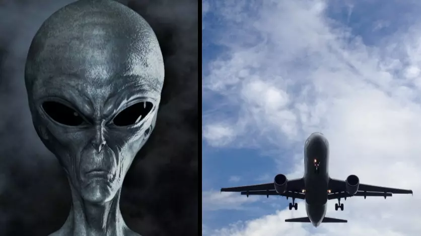 Air Traffic Controller's Bizarre Radio Recording As Pilots Flood In To Report UFO