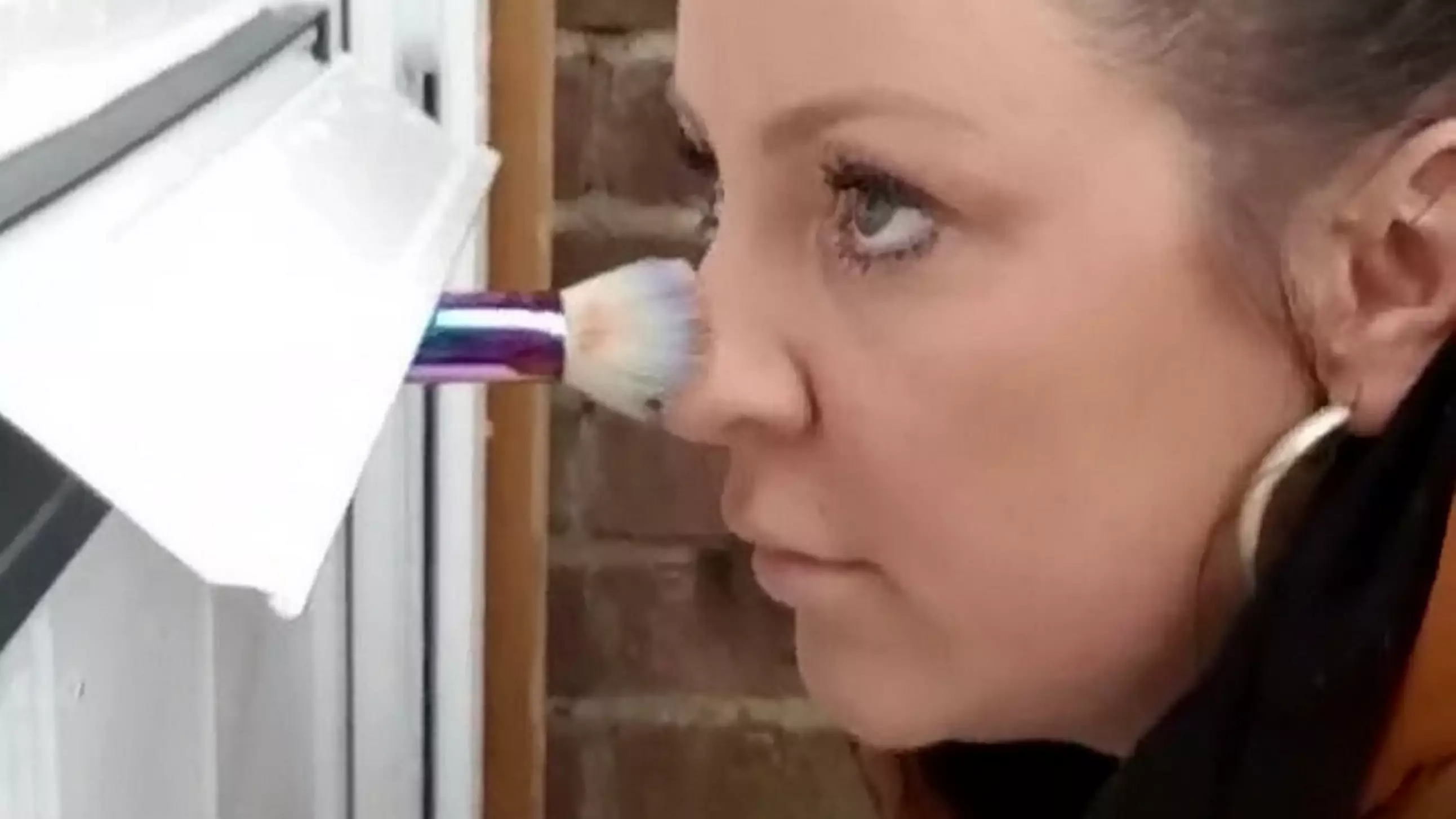 Make-Up Artist Carries Out A Job Through The Letterbox To Avoid Touching Her Client