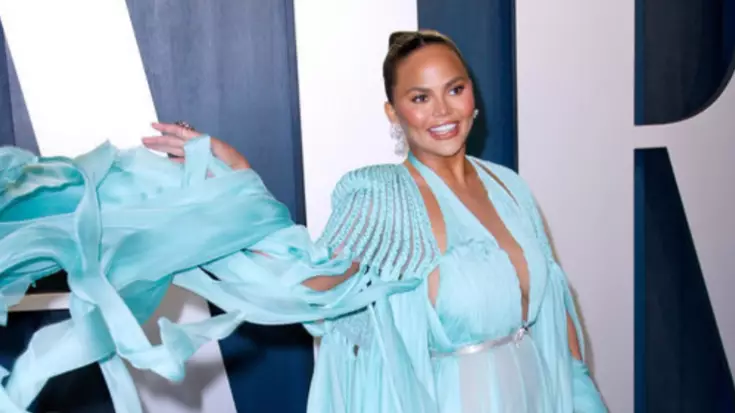 Chrissy Teigen Reveals Memorial Cake For Breasts Following Implant Removal Surgery