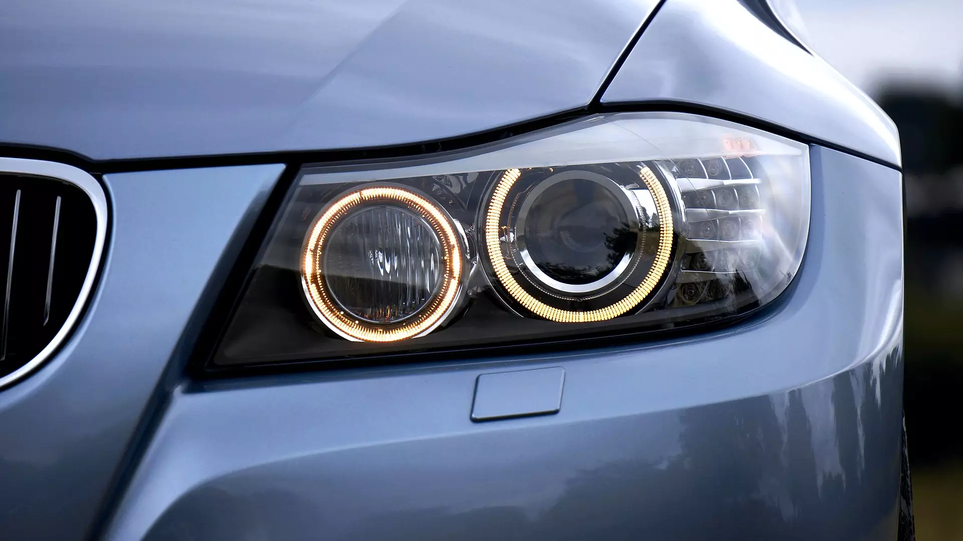 RAC Warns That Headlights Are Dangerously Bright On New Cars