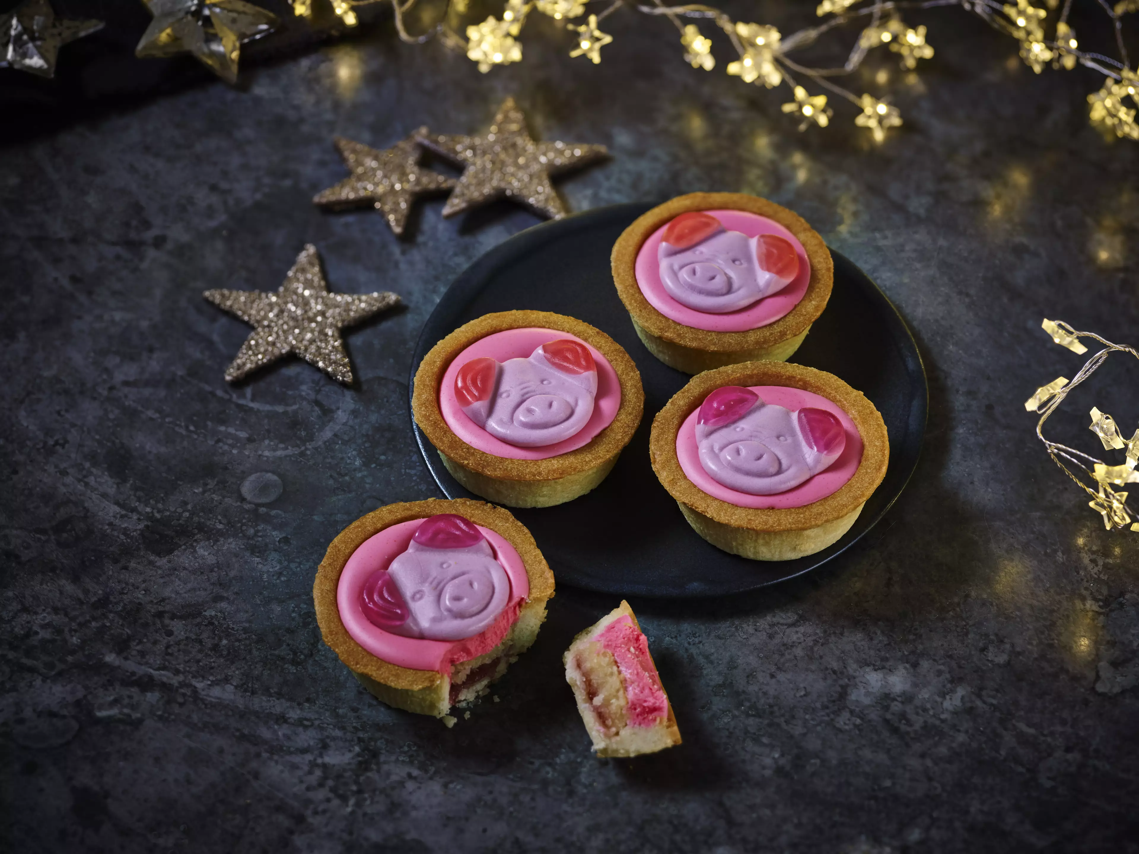 The mince pies will look so pretty in your Christmas spread (