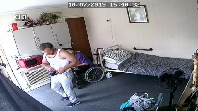 Thief Enters Pensioner's Home And Steals Money In Front Of Him