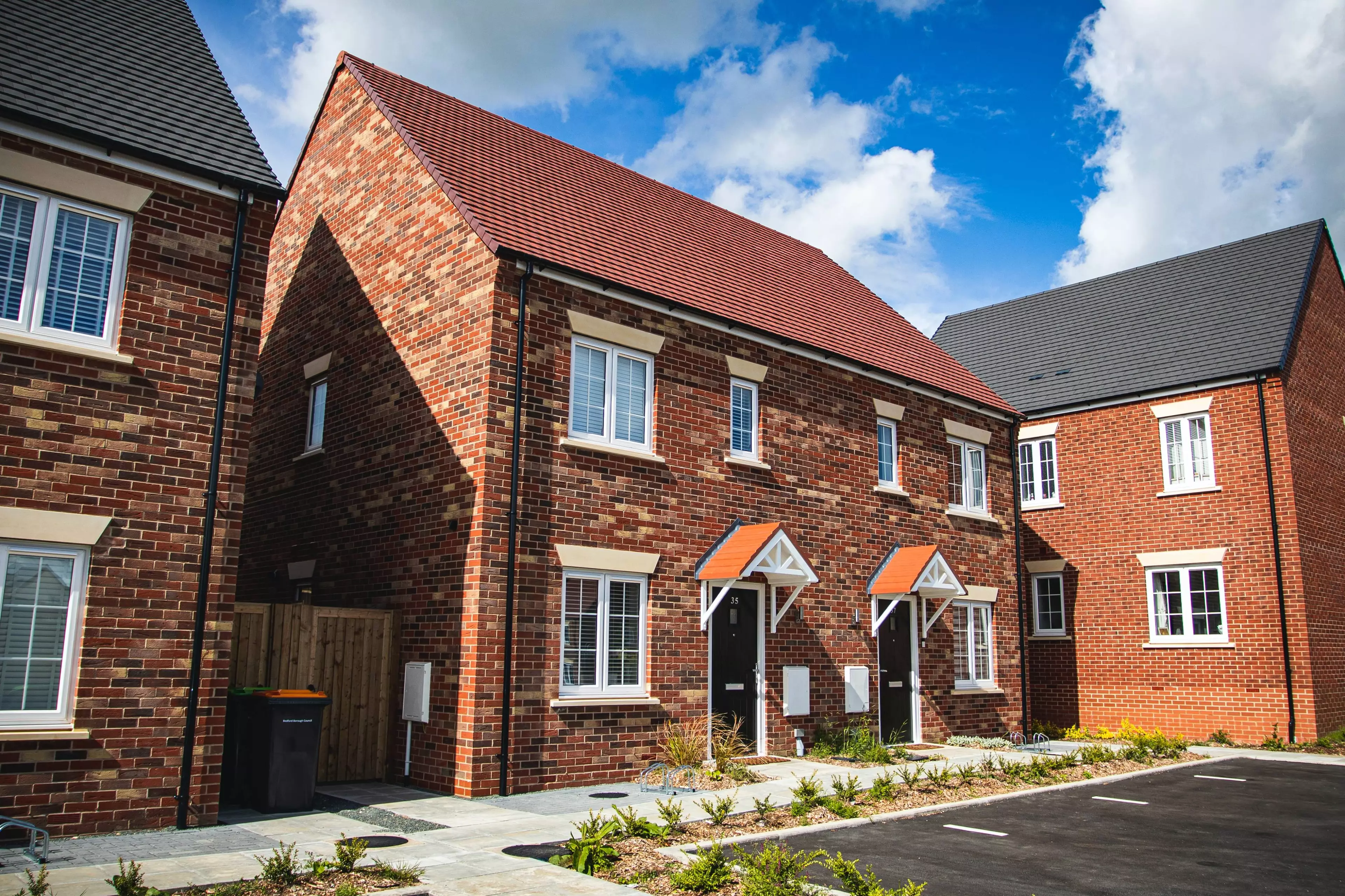 The government will offer at least a 30% off market prices for new builds (
