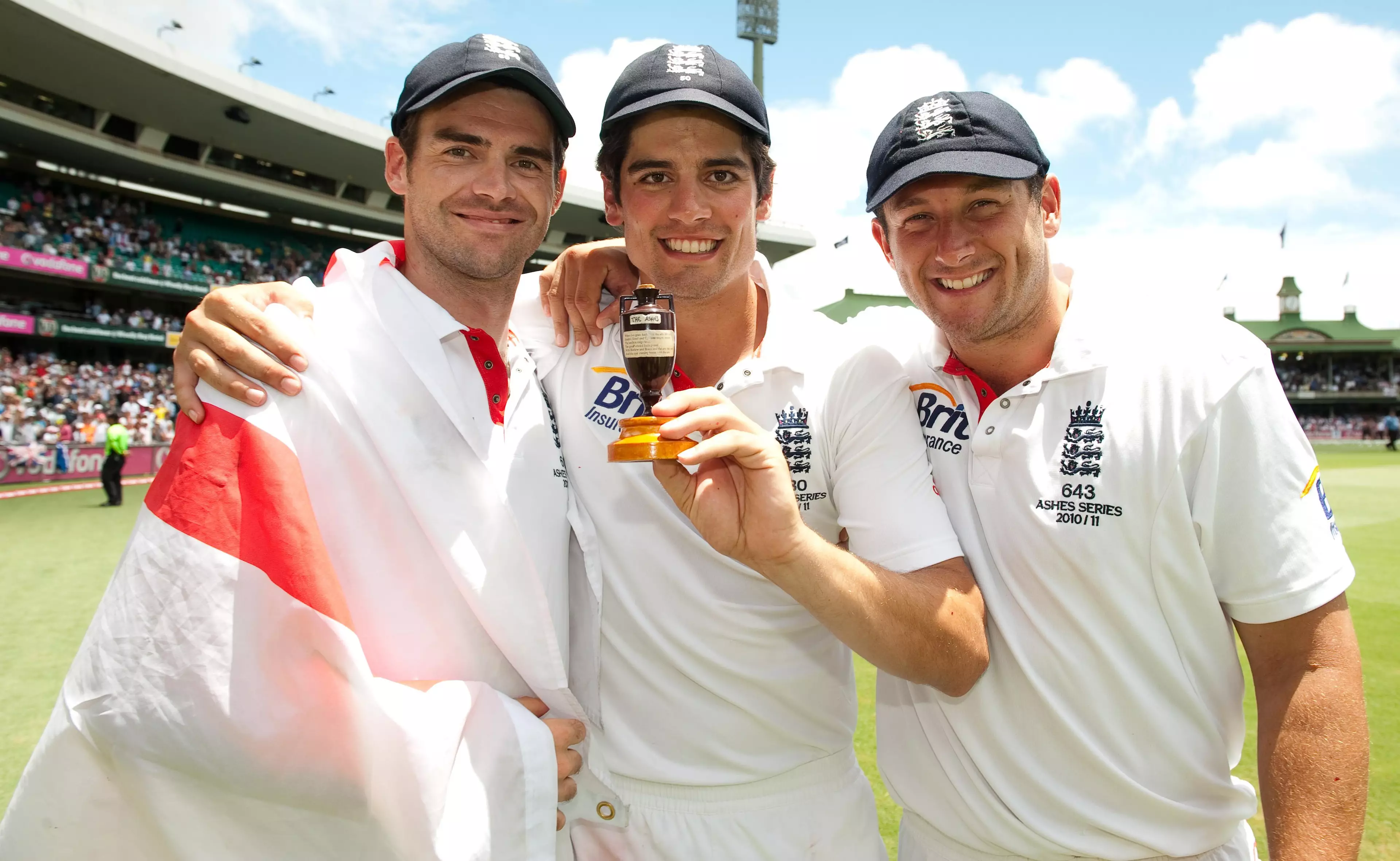 Anderson, Alastair Cook and Tim Bresnan after winning the The Ashes in 2011.