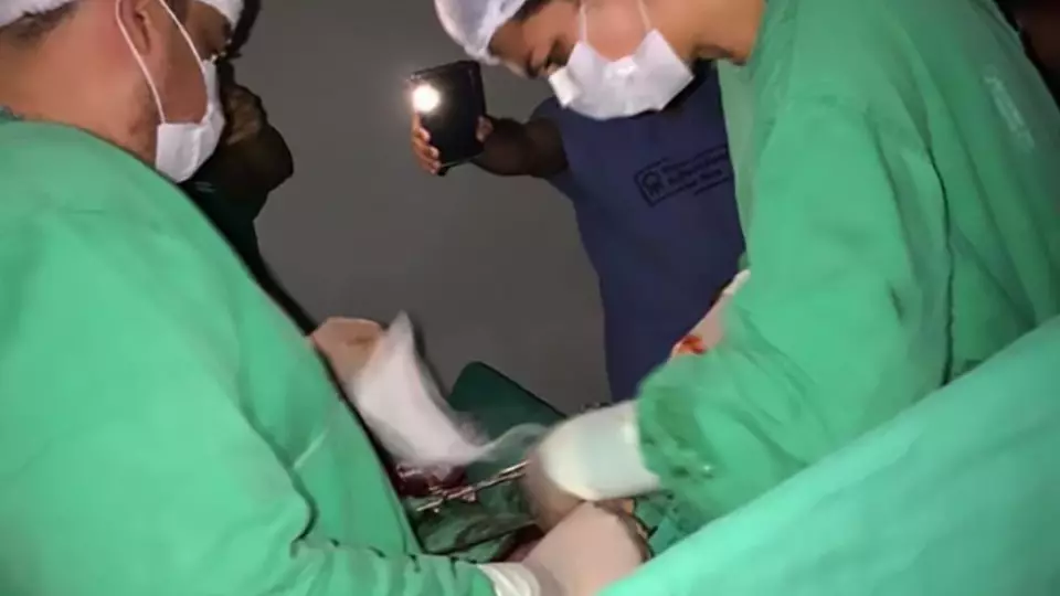 Doctors Forced To Use Phone Lights During Surgery Following Power Cut