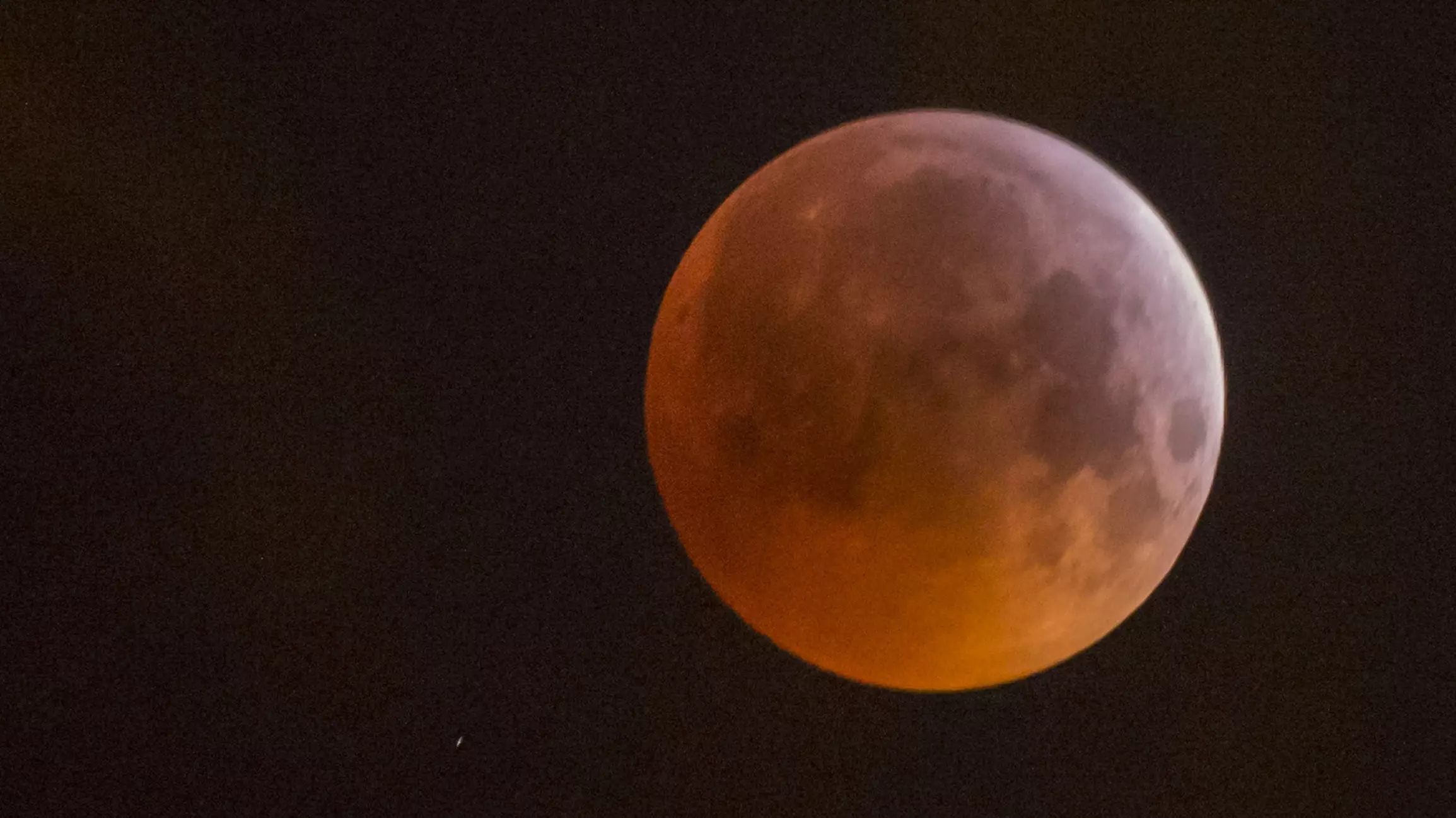 May's Blood Orange Full Moon To Be 'Most Spectacular' In Years