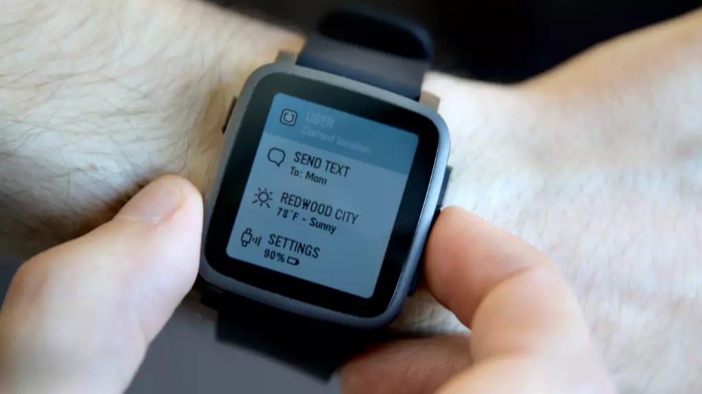 ​Study Finds Smartwatches Up To 30 Times Dirtier Than Toilet Seat