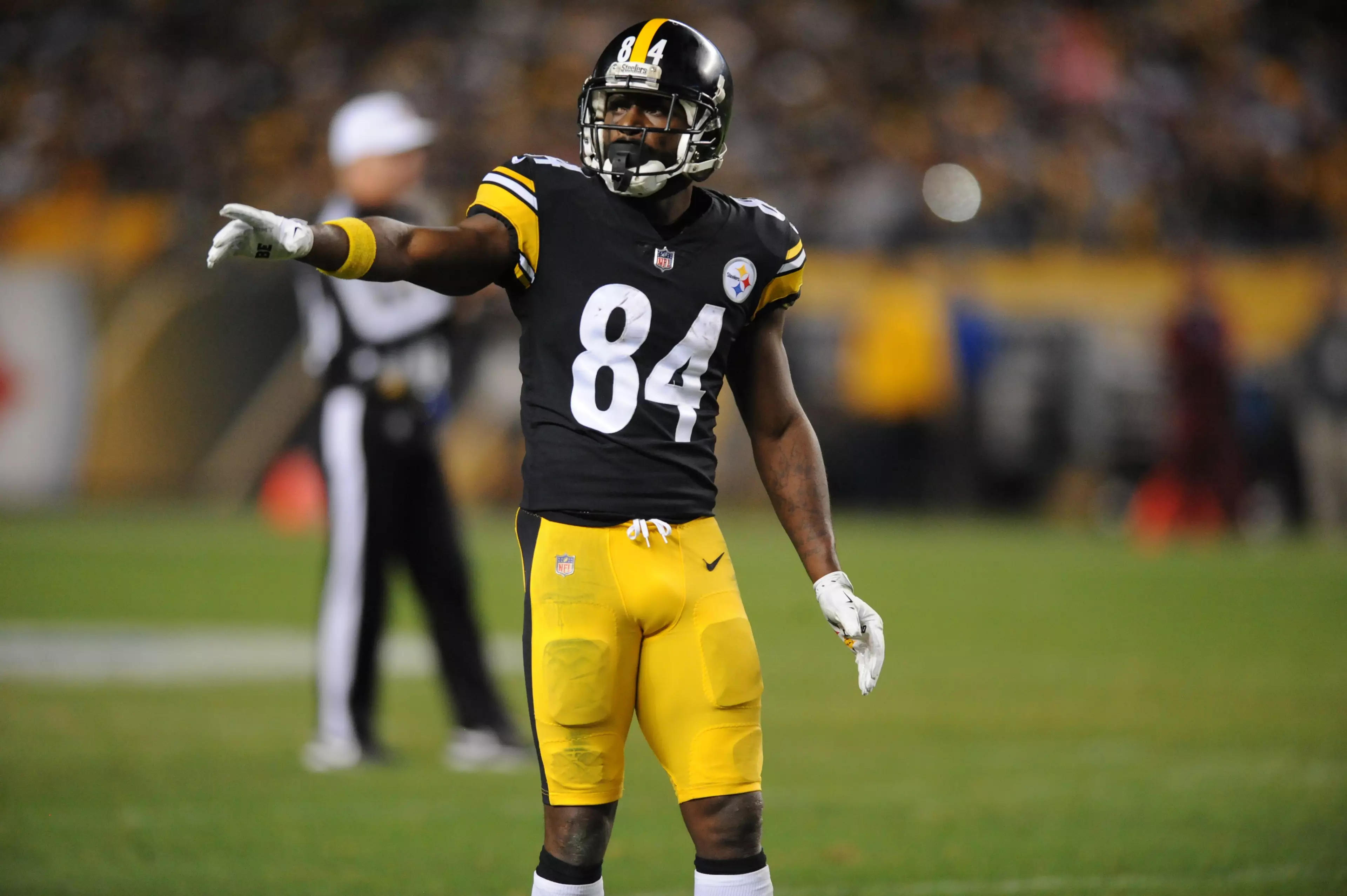 Antonio Brown playing for the Steelers.