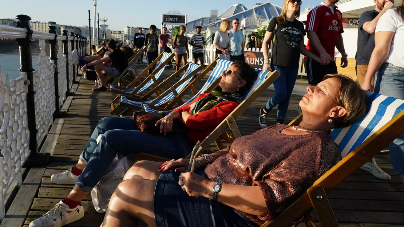 ​UK Temperatures Could Reach Record-Breaking 26°C For Easter Sunday