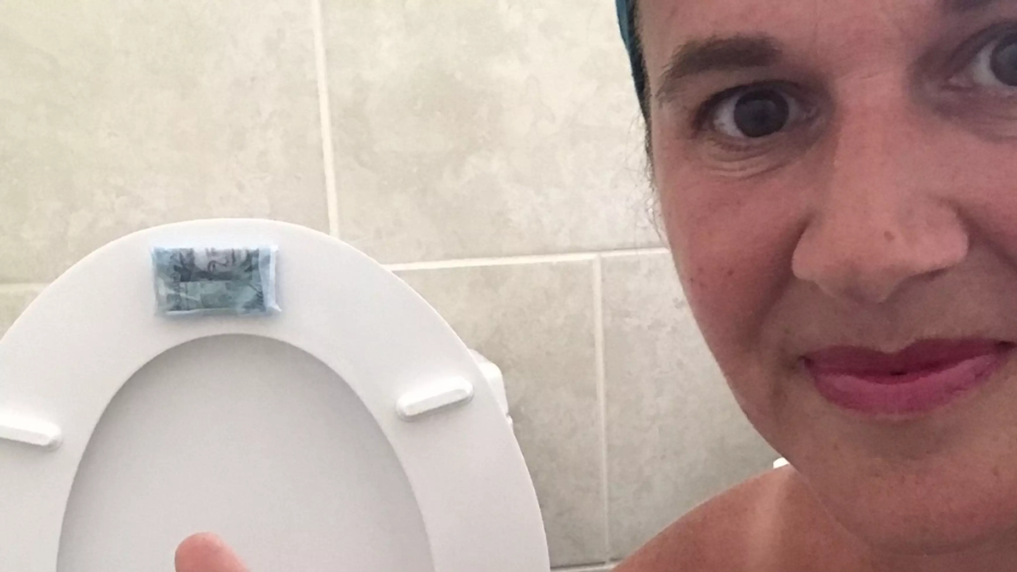 Annoyed Mum Uses Fiver To Discover Who Is Peeing On Her Toilet Seat 