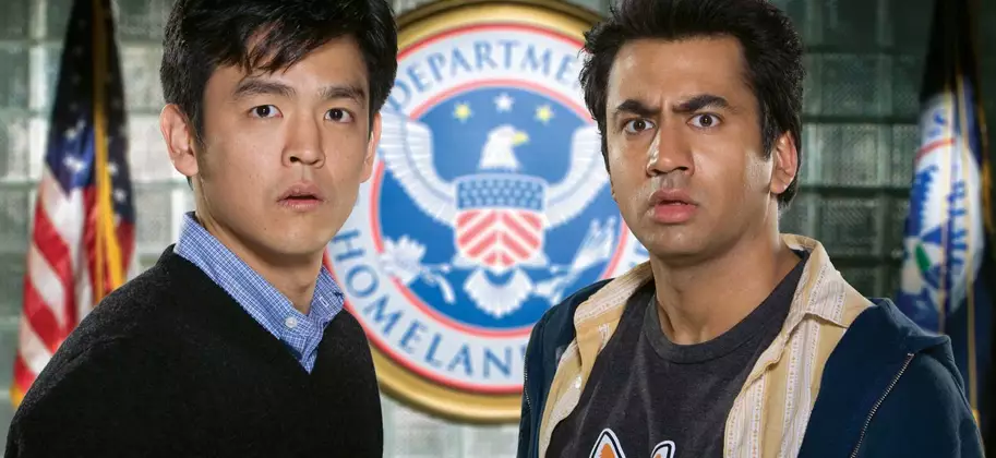 John Cho as Harold (left) and Kal Penn as Kumar (right).