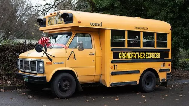 Grandad Buys A School Bus To Take His 10 Grandkids To School