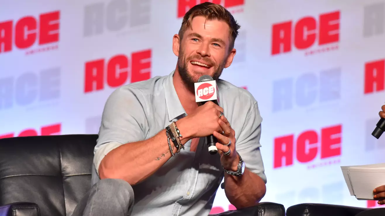 Chris Hemsworth Is Up For Three Amigos Remake With Chris Evans And Robert Downey Jr