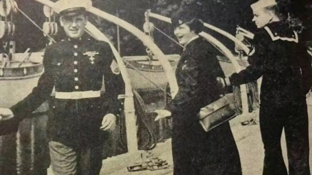 Hilarious Vintage Navy Photo Predates The Distracted Boyfriend Meme