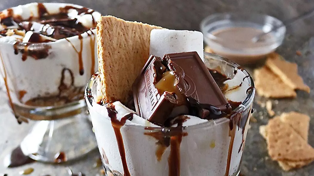 Everyone's Making S'Mores Trifles For Autumn