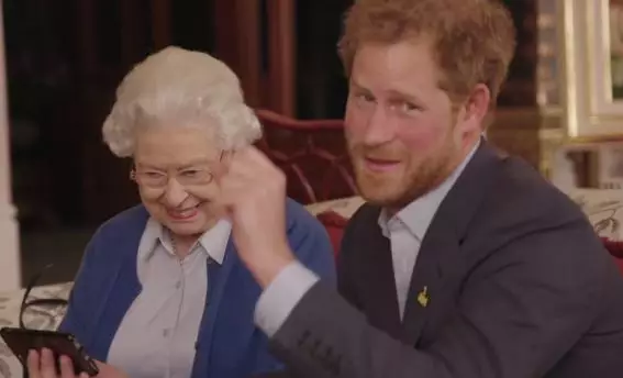 The Queen Got Involved In A 'Twitter Beef' Between Prince Harry And The Obamas