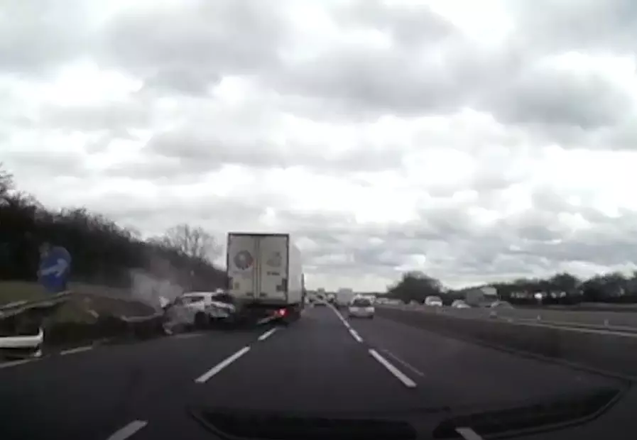 The HGV indicated before crashing into another vehicle in the middle lane.