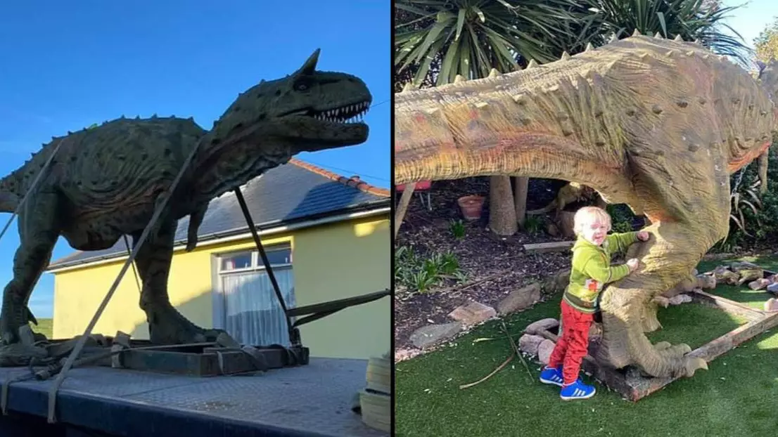 Dad Orders Dinosaur For Son Without Realising It Was 20ft Long And Was Delivered By Crane