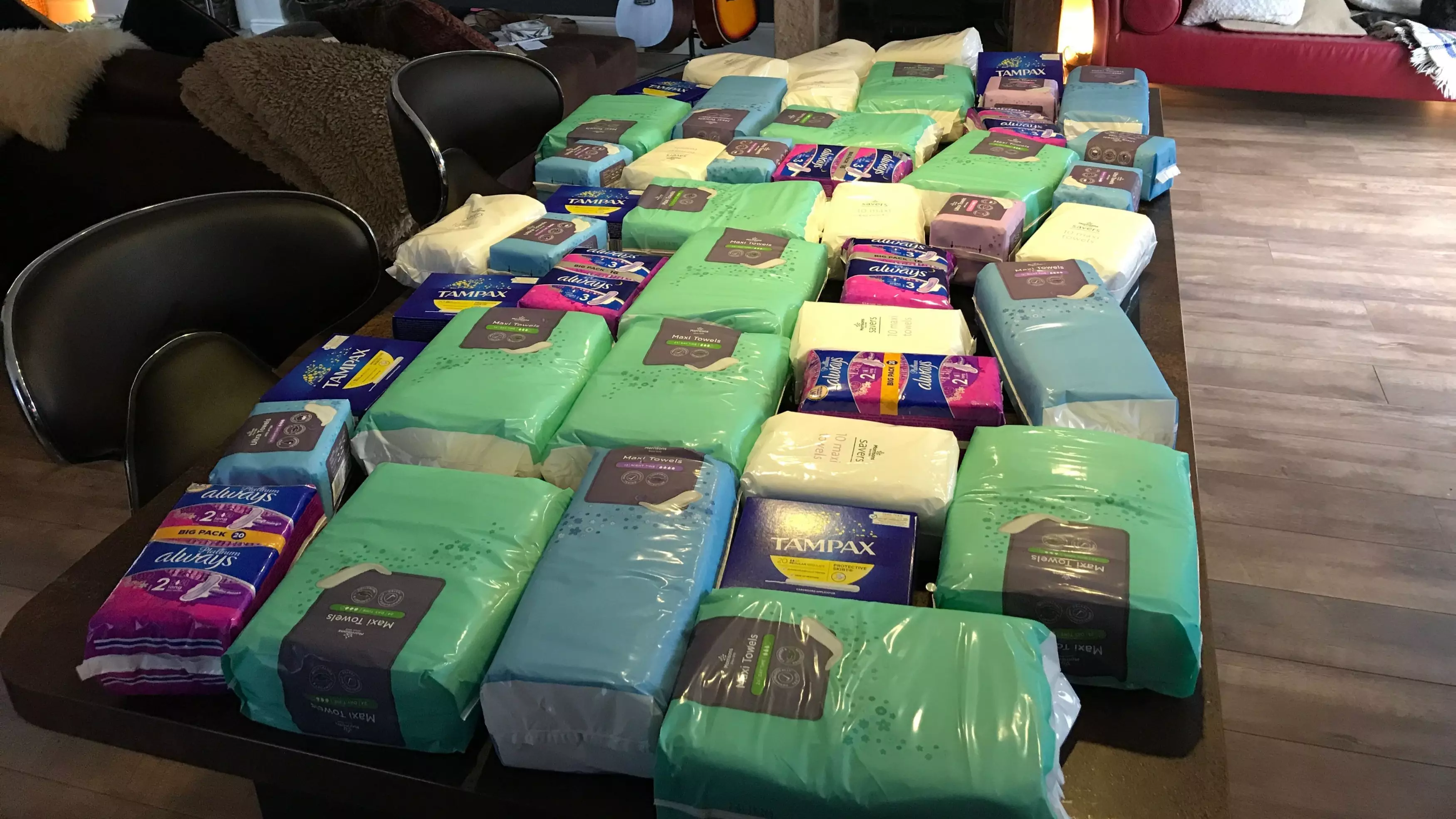 Man Leaves Supermarket With £75 Worth Of Sanitary Towels After Hearing About Period Poverty