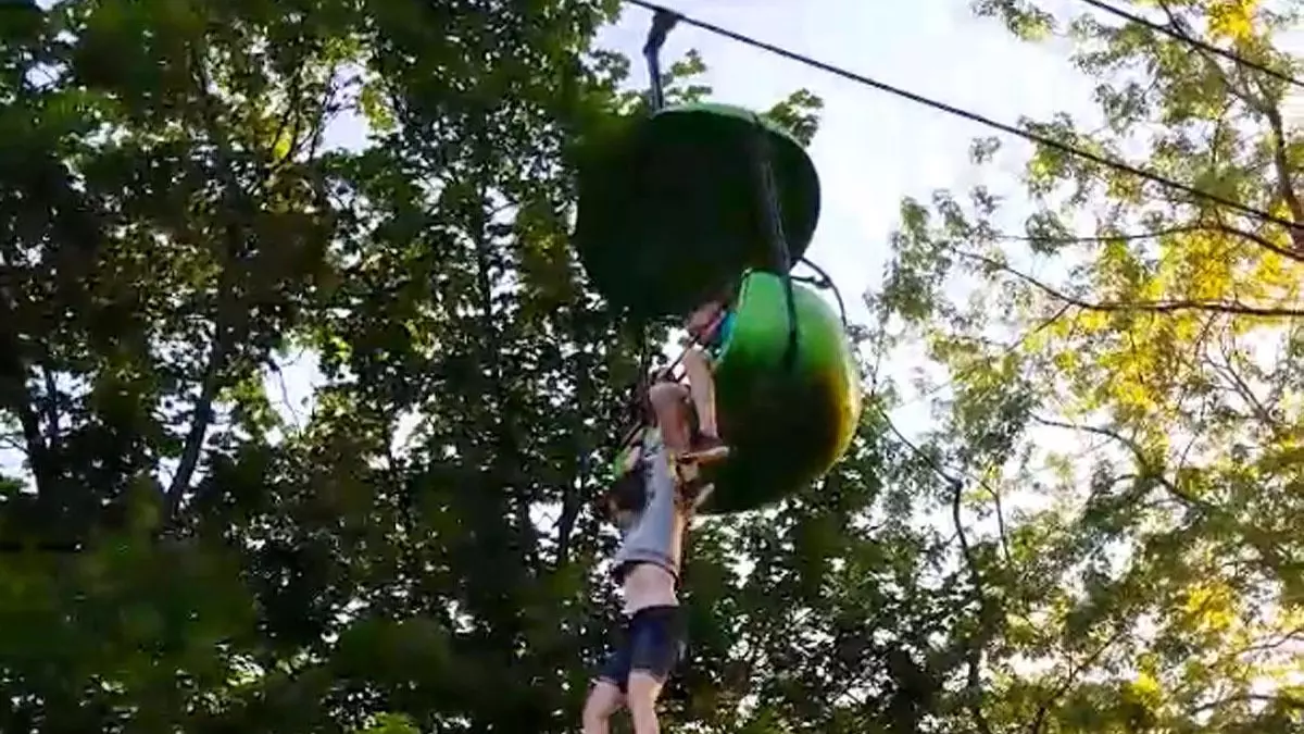 Teenage Girl Survives 25ft Drop From Amusement Park Ride 
