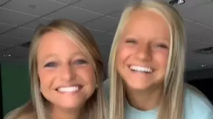People Astonished By Mum And Daughter TikTok Stars Who Look Like Twins