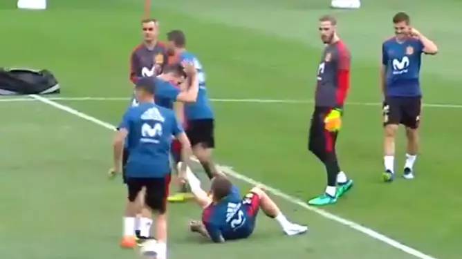 Watch: Sergio Ramos Appears To Take The P*ss Out Of Cristiano Ronaldo 