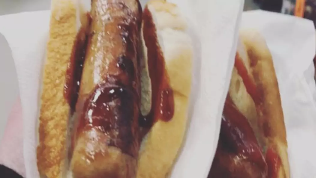 Vegan Woman Angry Over The Nationwide Bunnings Sausage Sizzle For Bushfire Victims