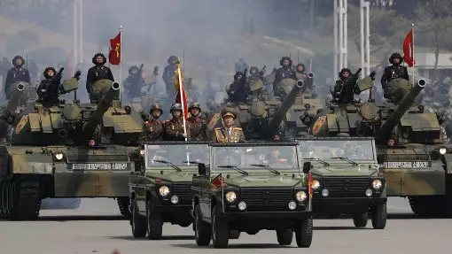 US Military Expert Claims North Korea's Parade Weapons Are Fake