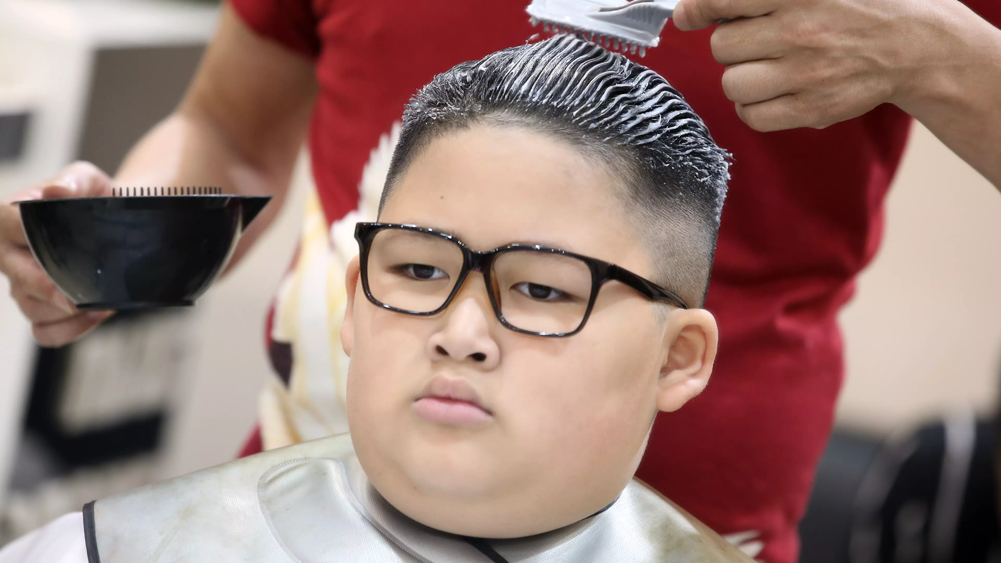 A Vietnamese Hairdresser Is Doing Donald Trump And Kim Jong-Un Haircuts 