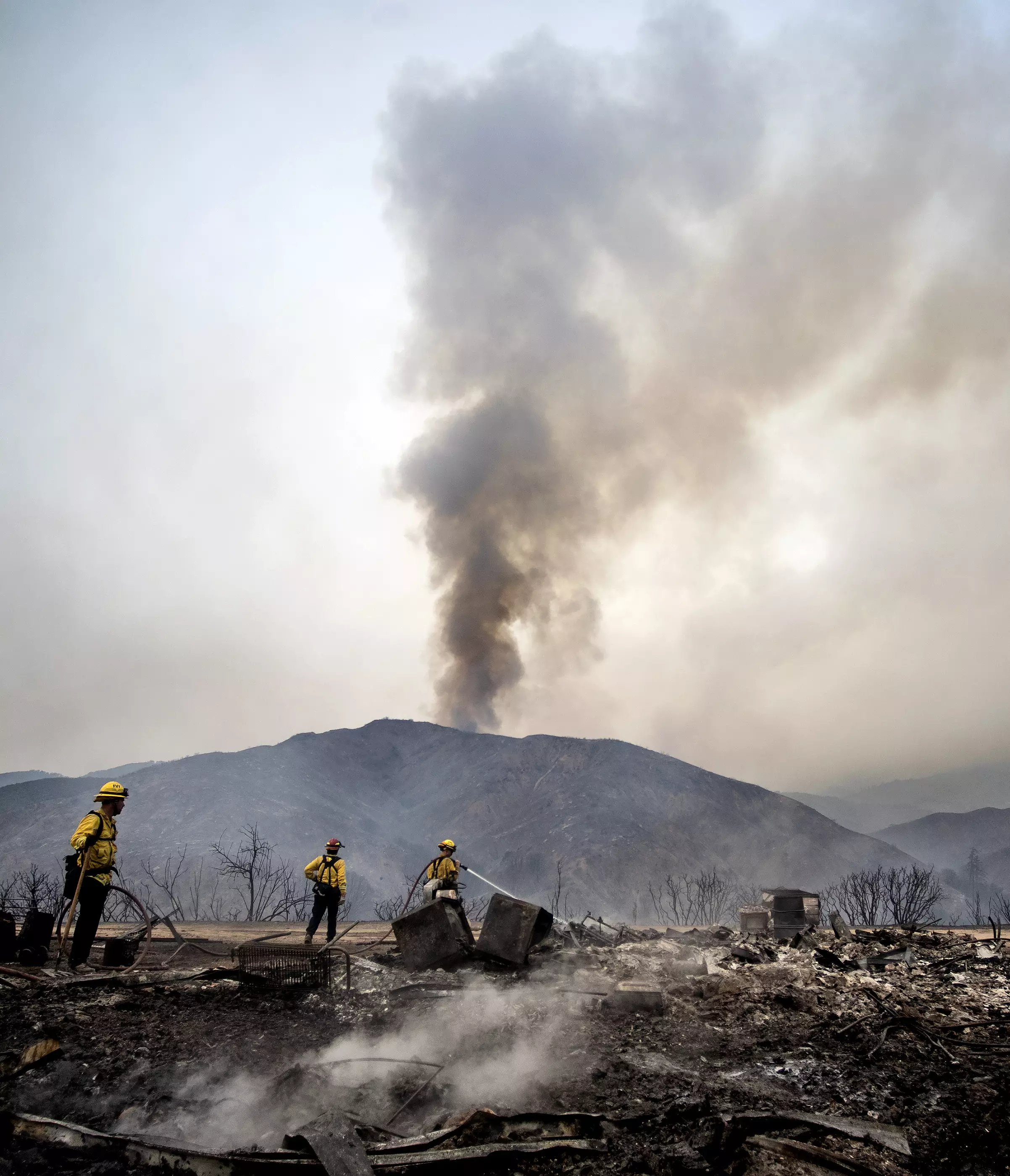 The El Dorado fire has ripped through more than 7,000 acres of land.