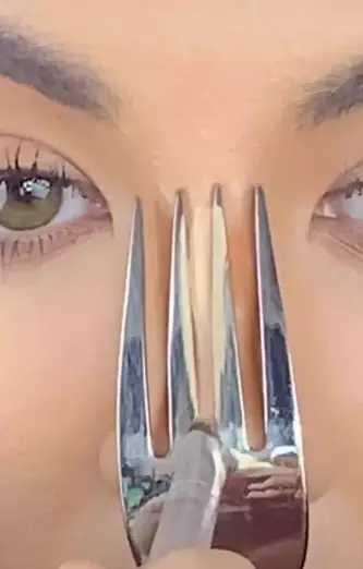 Use the concealer colour in the middle of the gap (