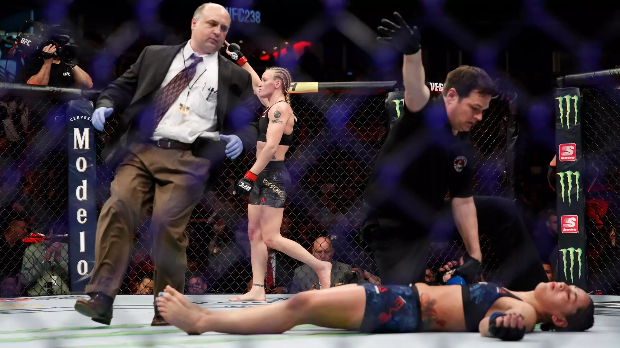 ​Valentina Shevchenko Lands ‘One Of Most Brutal Headkick Knockouts’ Ever At UFC 238
