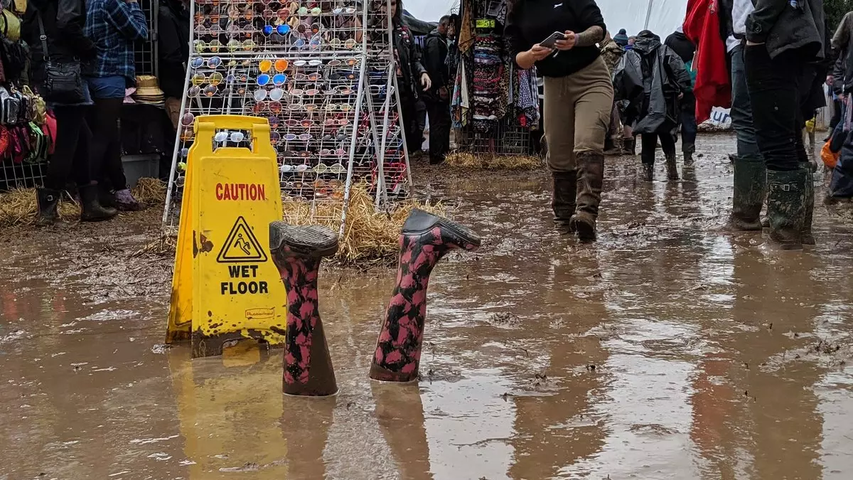 Fans Leaving Download Festival Early Because Of 'Biblical' Rain And Mud 