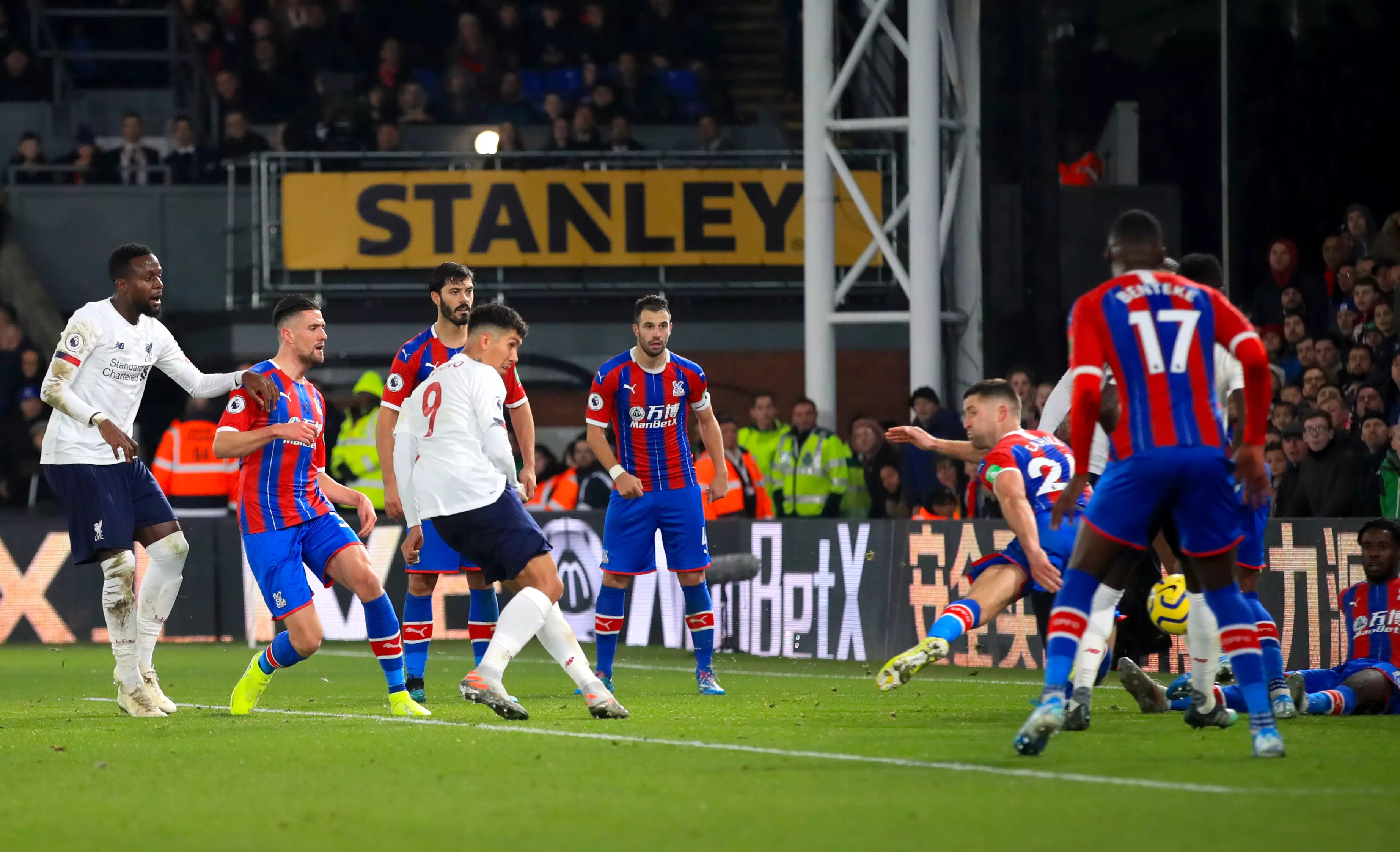 Roberto Firmino scored a late winner against Crystal Palace on Saturday to continue Liverpool's incredible start
