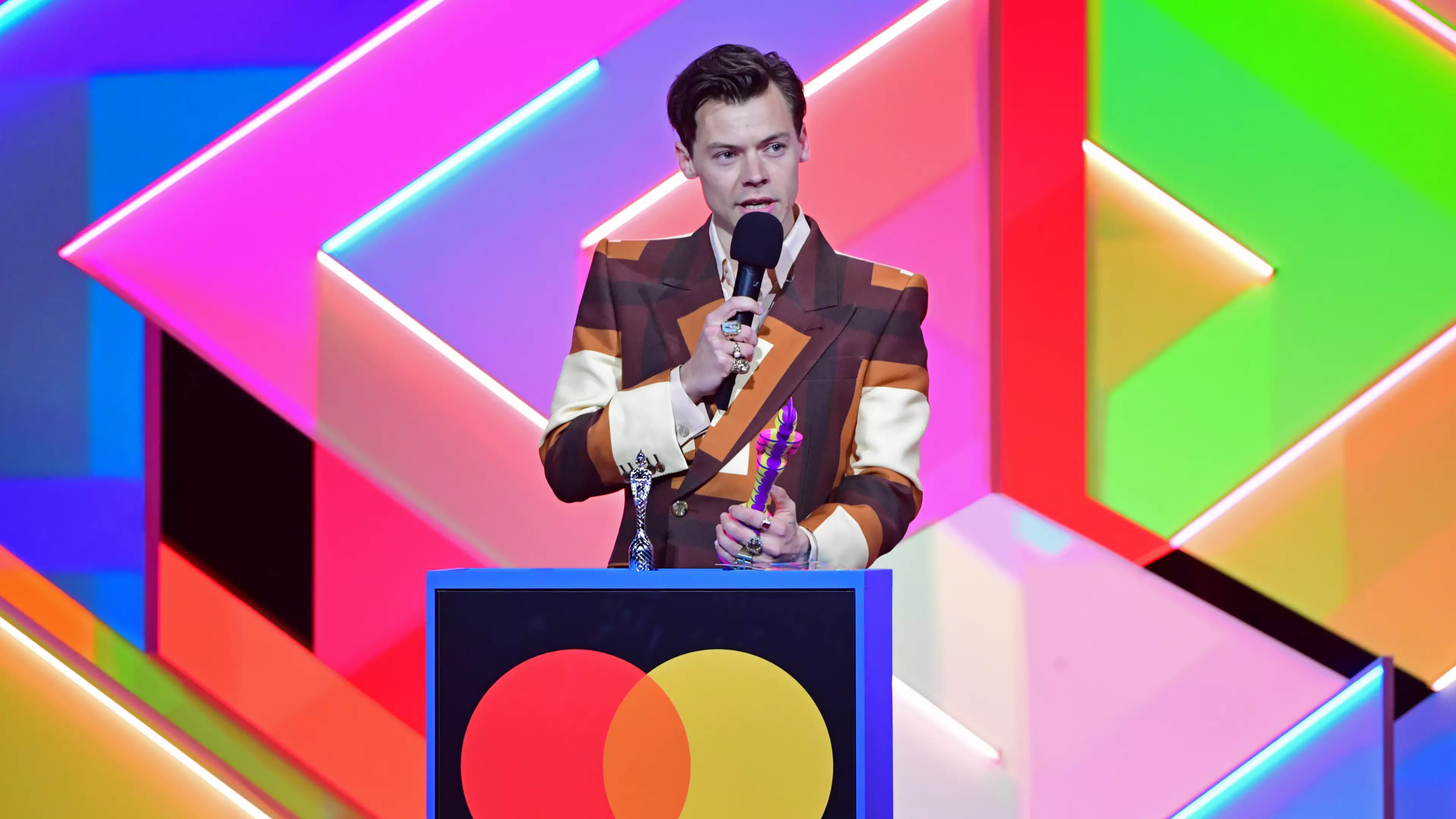 Viewers Baffled By Harry Styles' Accent As He Makes Speech At Brits