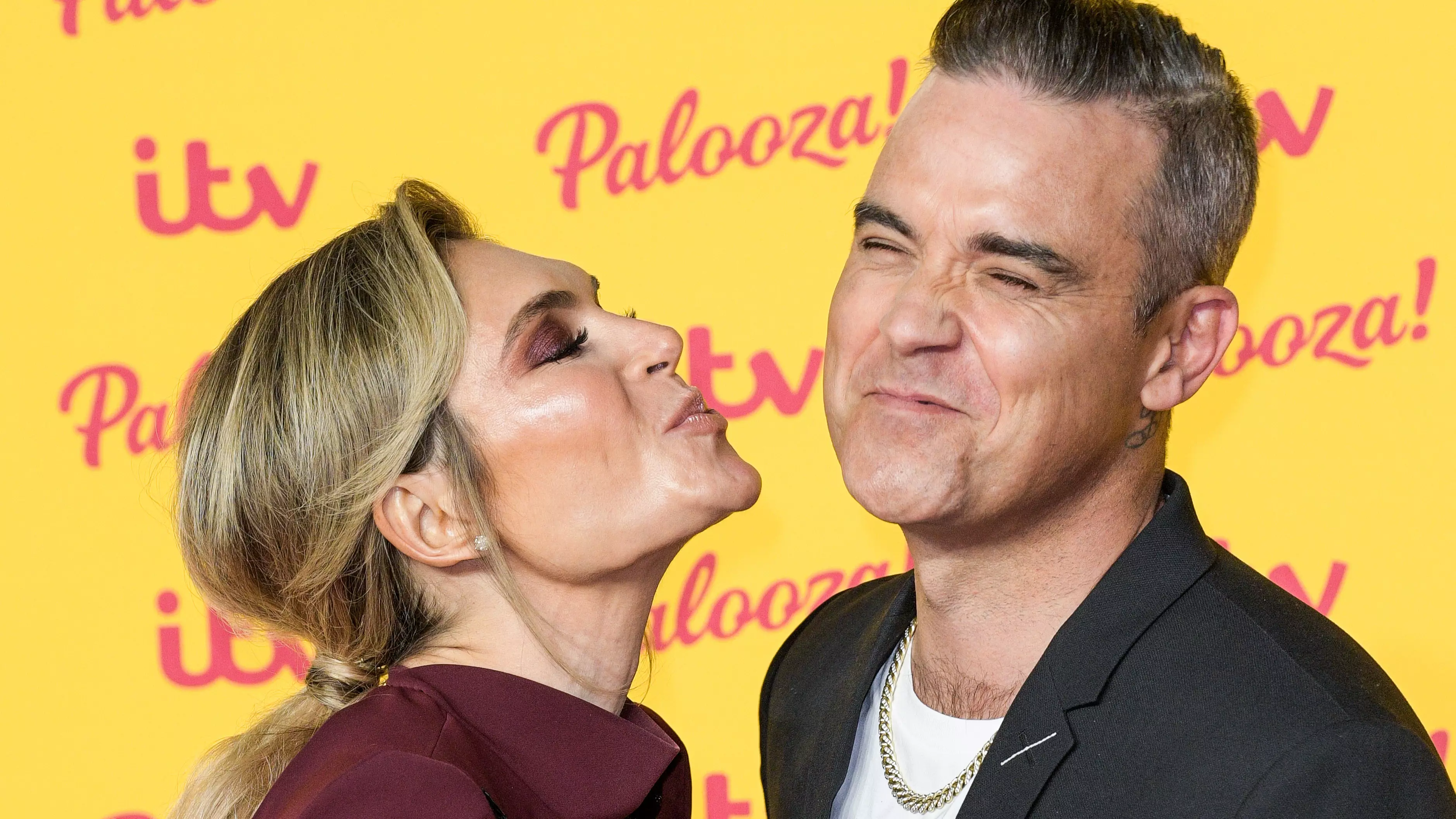 Robbie Williams Met Wife Ayda Field Hours After Sleeping With His Drug Dealer
