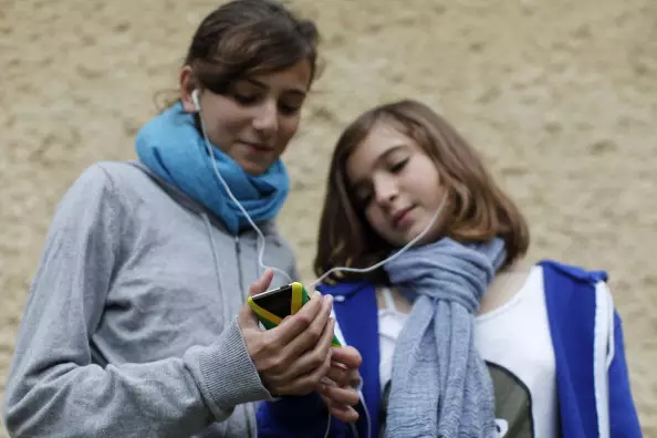 Here's Why You Shouldn't Share Your Earphones With Anyone