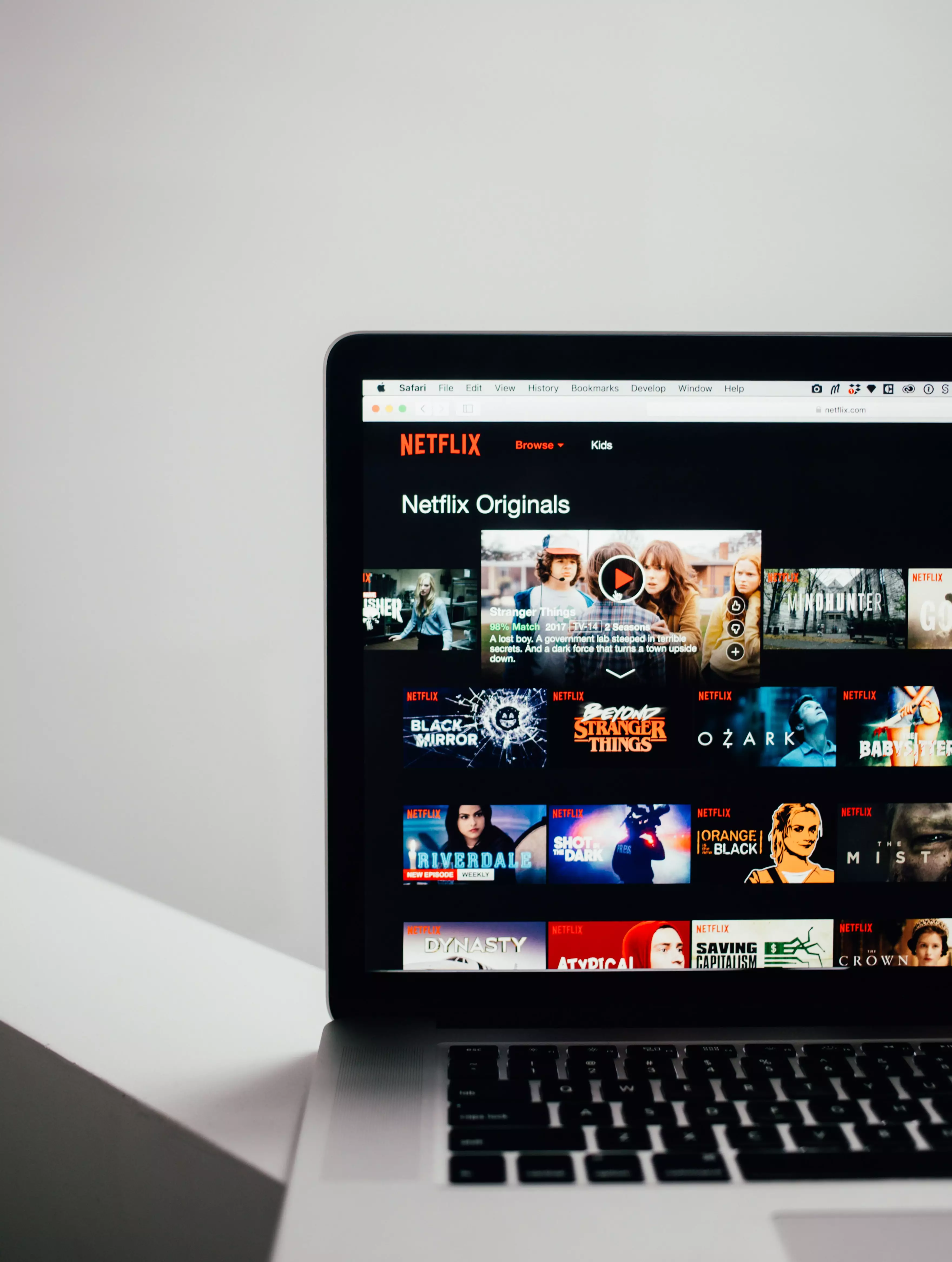 Netflix is considering a more traditional television channel (