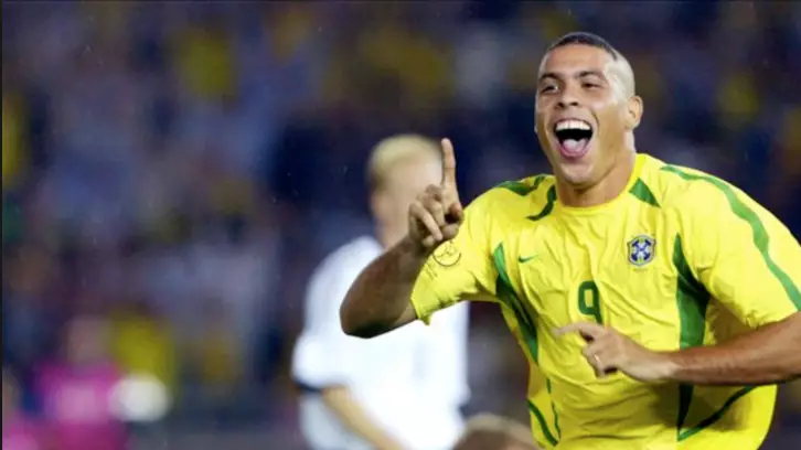 'R9' Ronaldo Picks His Dream Starting XI And It's The Greatest Team Ever 