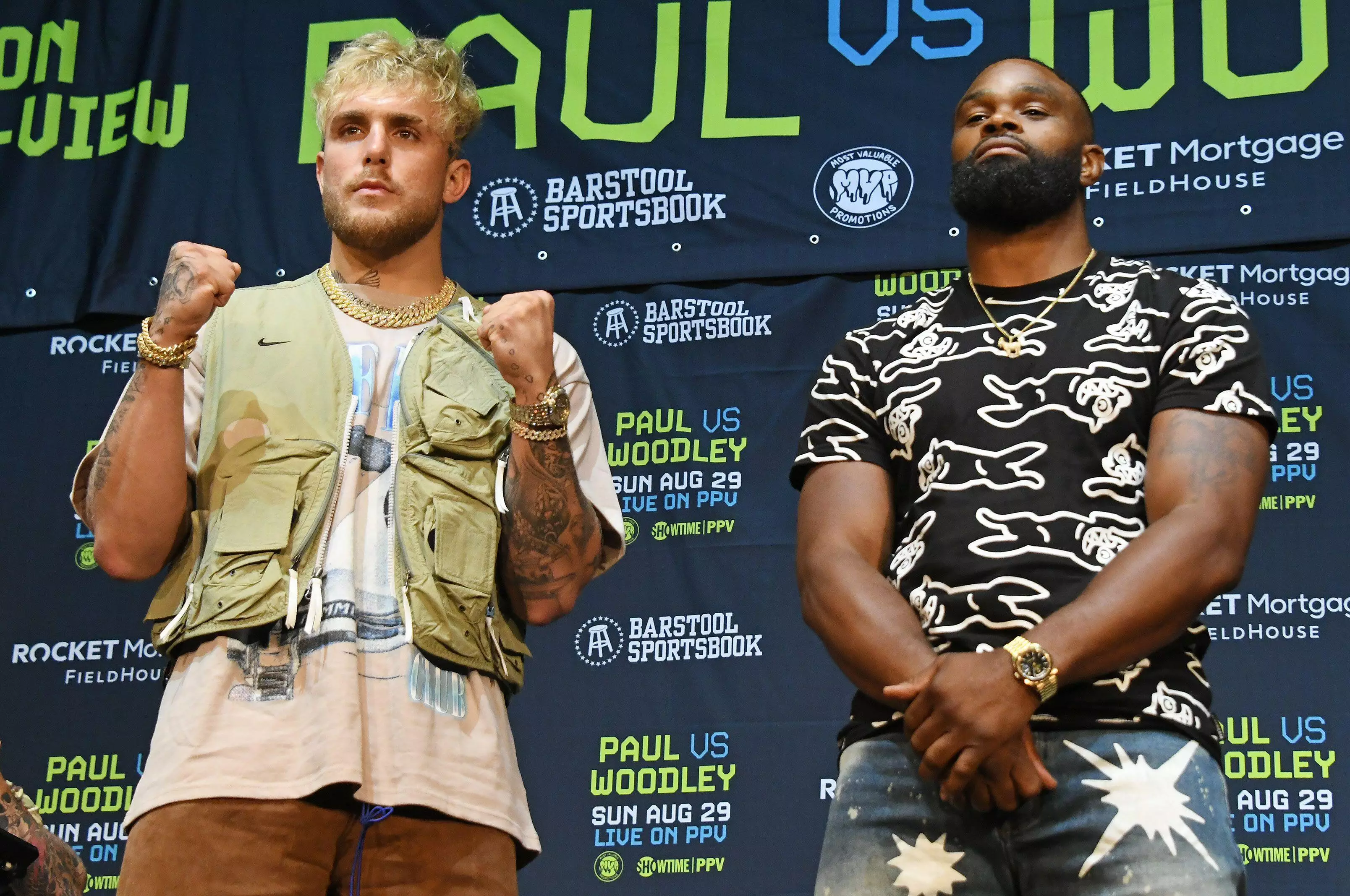 (L-R) Jake Paul and Tyron Woodley.
