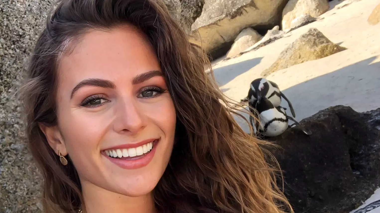 Instagram Blogger Takes Selfie - Doesn't Realise Penguins Are Bonking In Background
